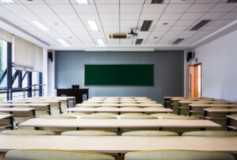 100W PD充電器 ケーブル一体型の利用シーン1